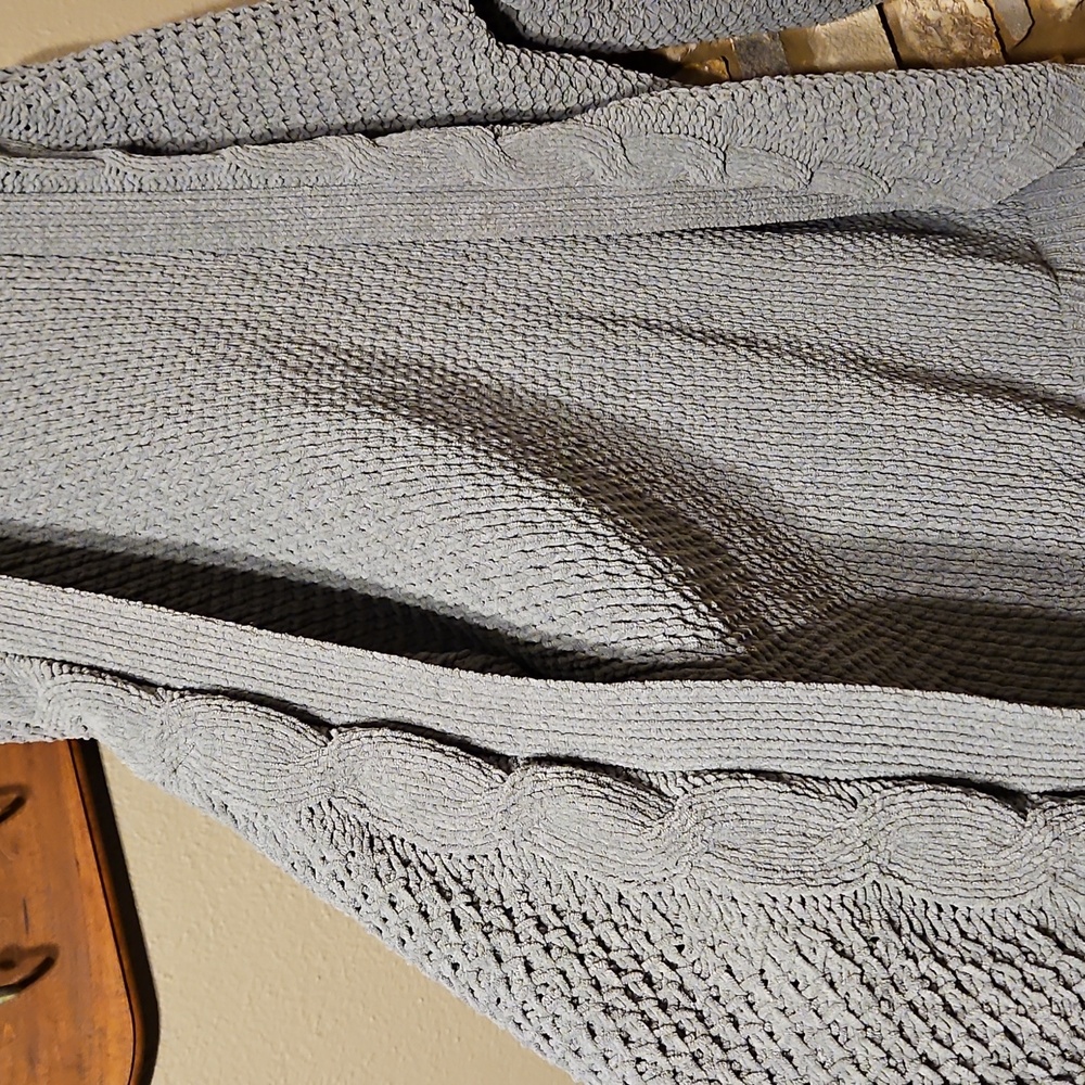 Hollister Open Front Sweater Size Medium - Picture 3 of 6
